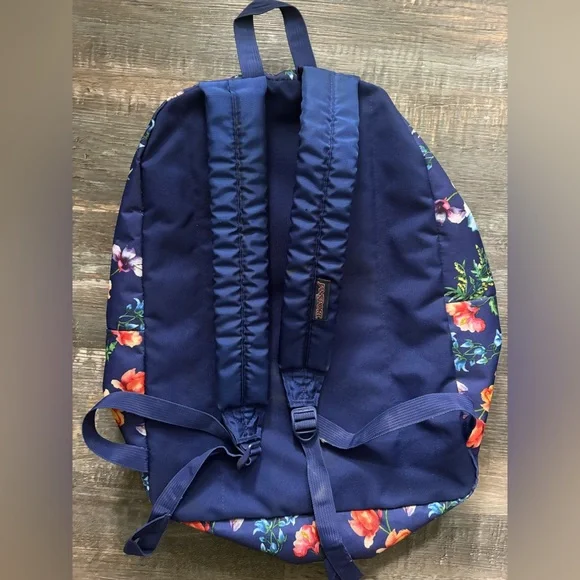 Backpack - Picture 2 of 3